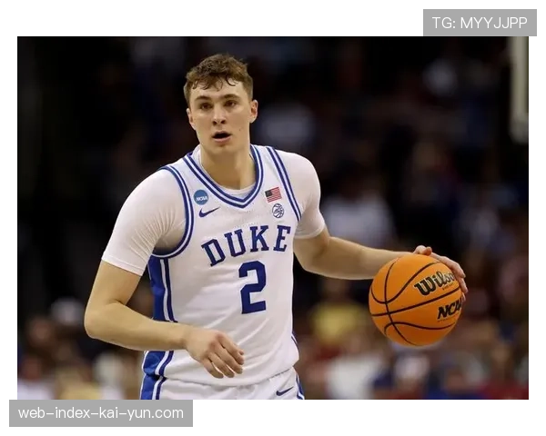 弗拉格对阵湖人砍下45分8篮板9助攻，独行侠状元秀持续高光